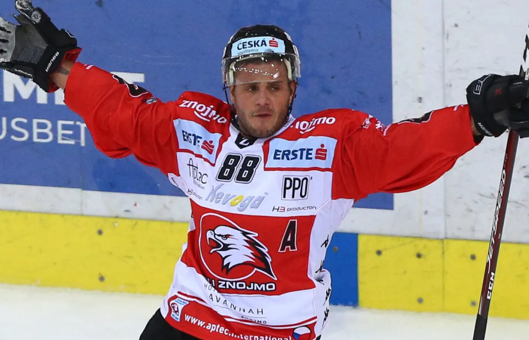 Uppgifter: Södertälje nära poängstark forward