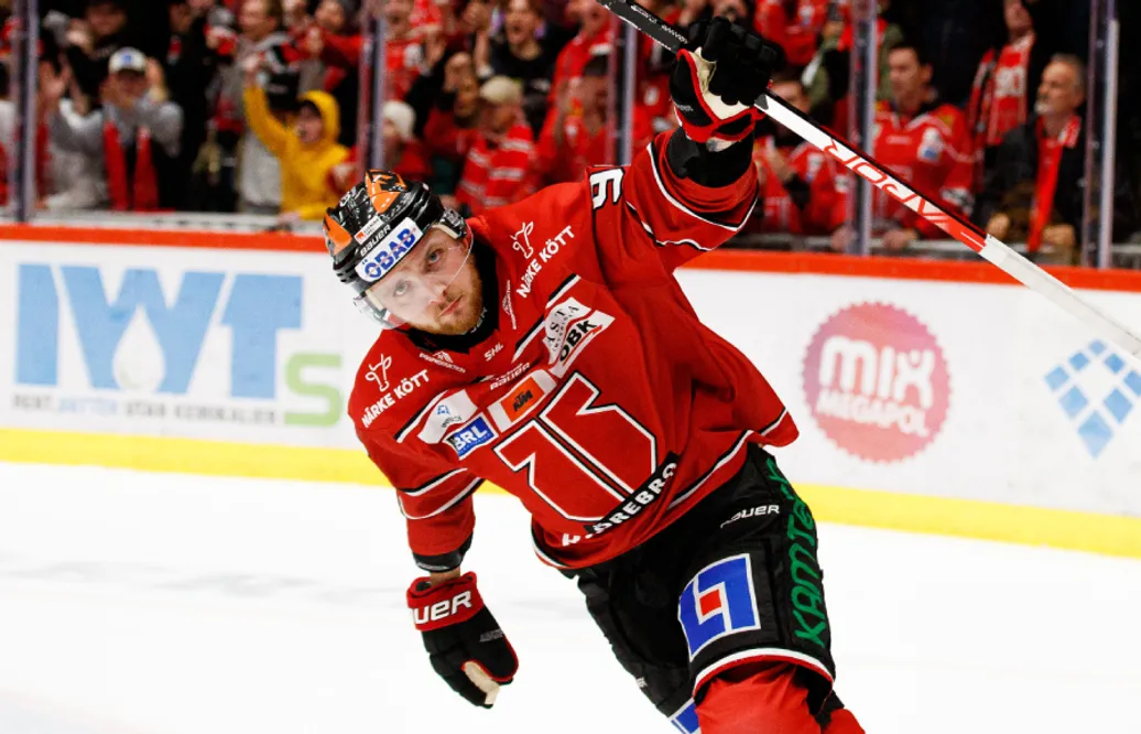 Robin Kovacs petas av Örebro