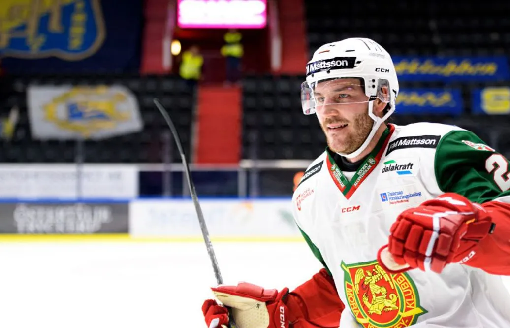 Johan Persson tvåmålsskytt för Mora i segern mot AIK