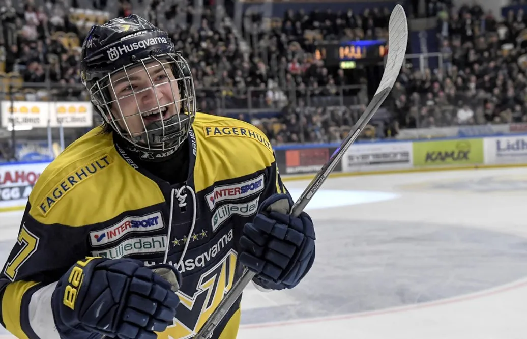 Första SHL-målet för Brännström när HV vann: ”Det var bara att blunda och skjuta”