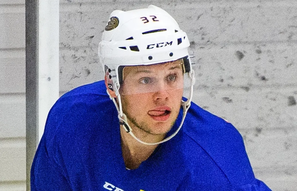 Jacob Larsson kallas upp till NHL