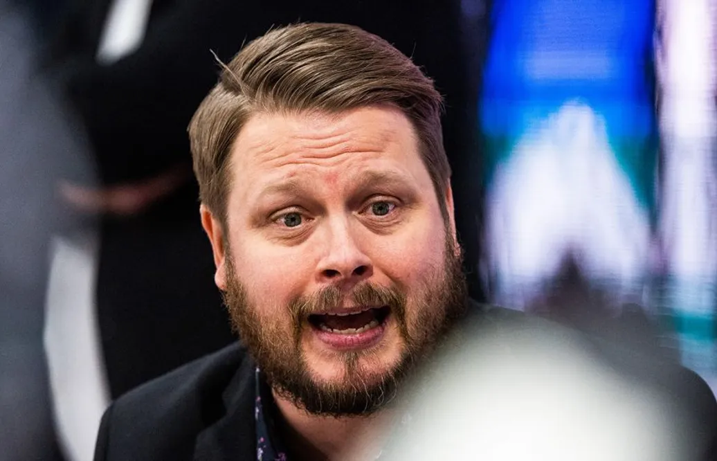 Sportchefens första ord efter beskedet: "Skojar du med mig"