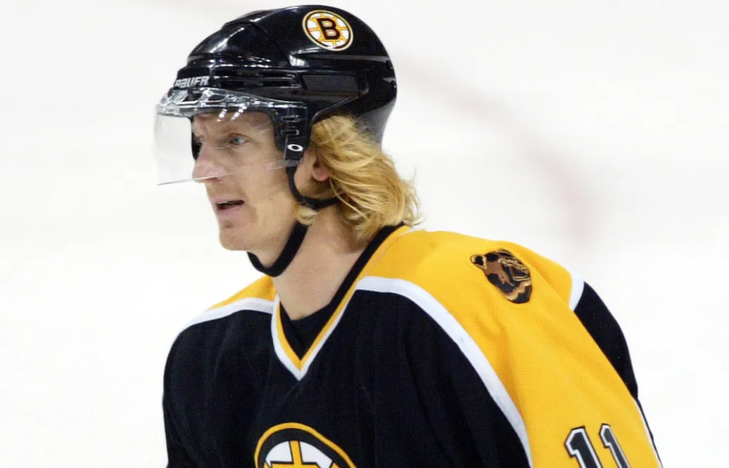 Per-Johan Axelsson tar plats bland Boston Bruins 100 bästa spelare någonsin