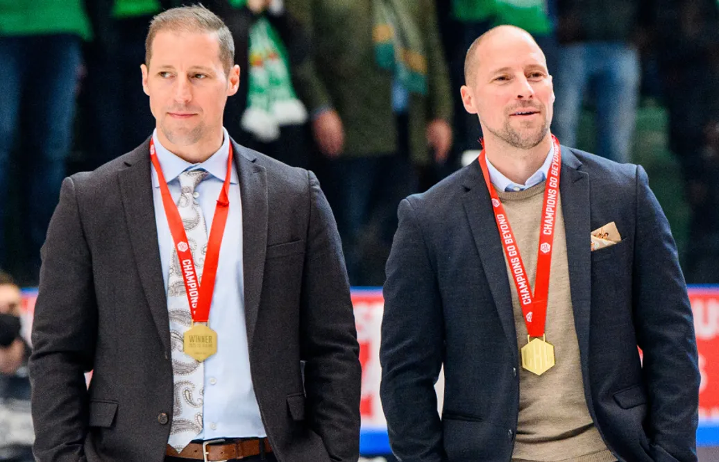 Uppgifter: Rögle sparkar Cam och Chris Abbott