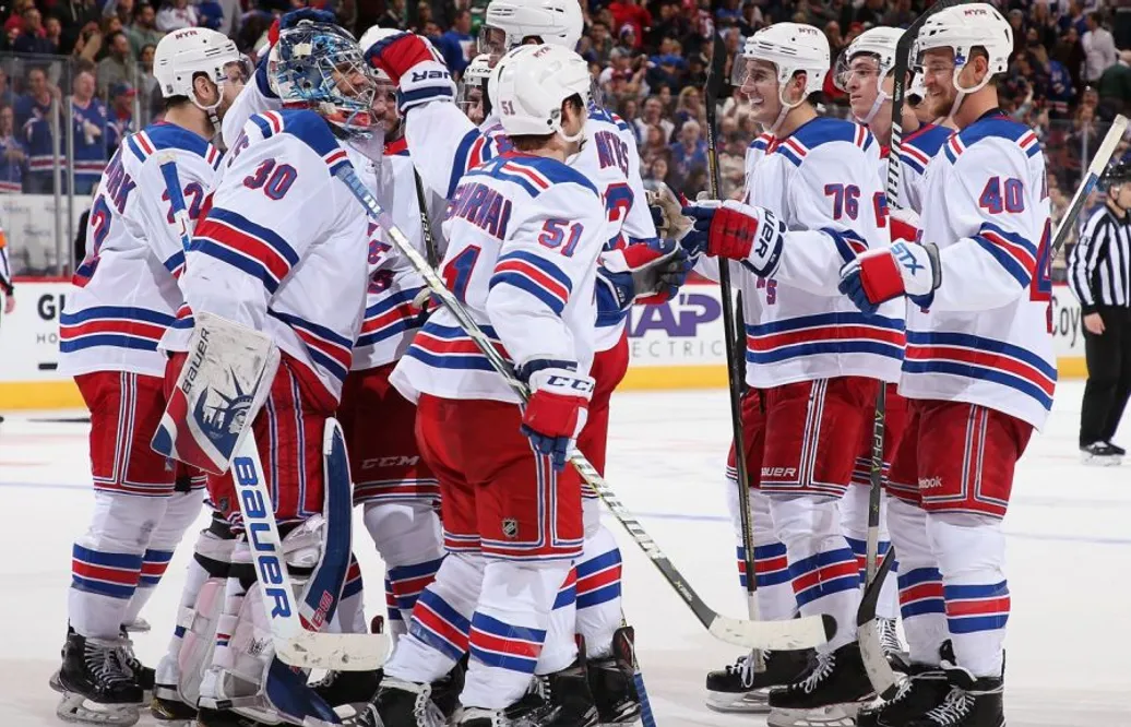 Lundqvist fortsätter klättra – en av de största någonsin