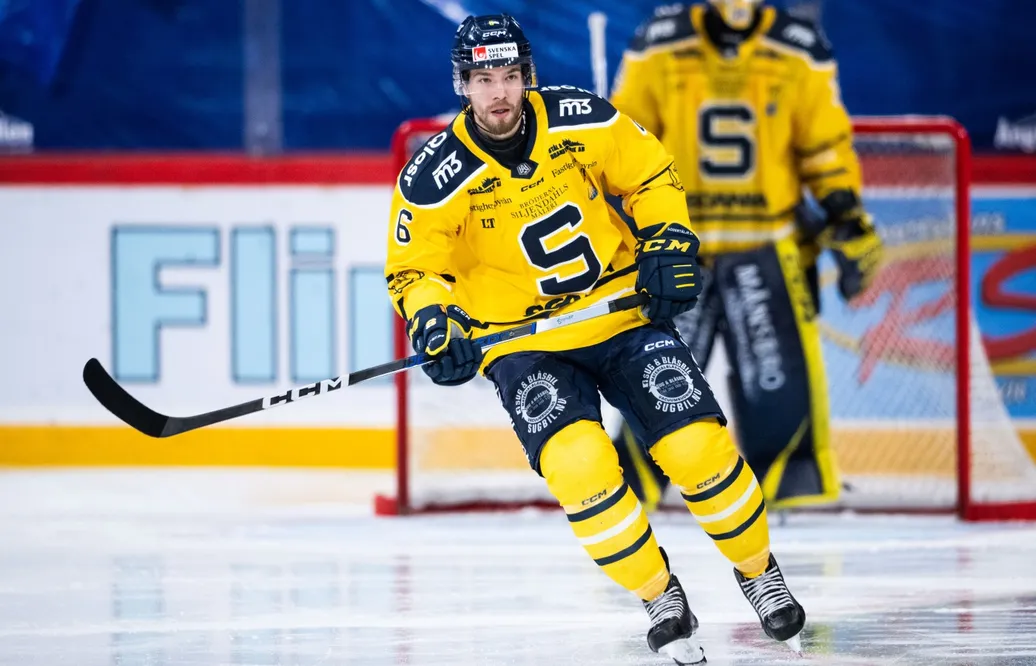 Succébacken Olli Vainio blir kvar i Södertälje SK