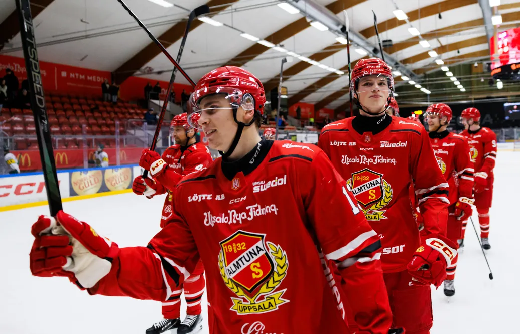 Tre poäng till Almtuna efter avgörande i slutperioden mot Modo Hockey