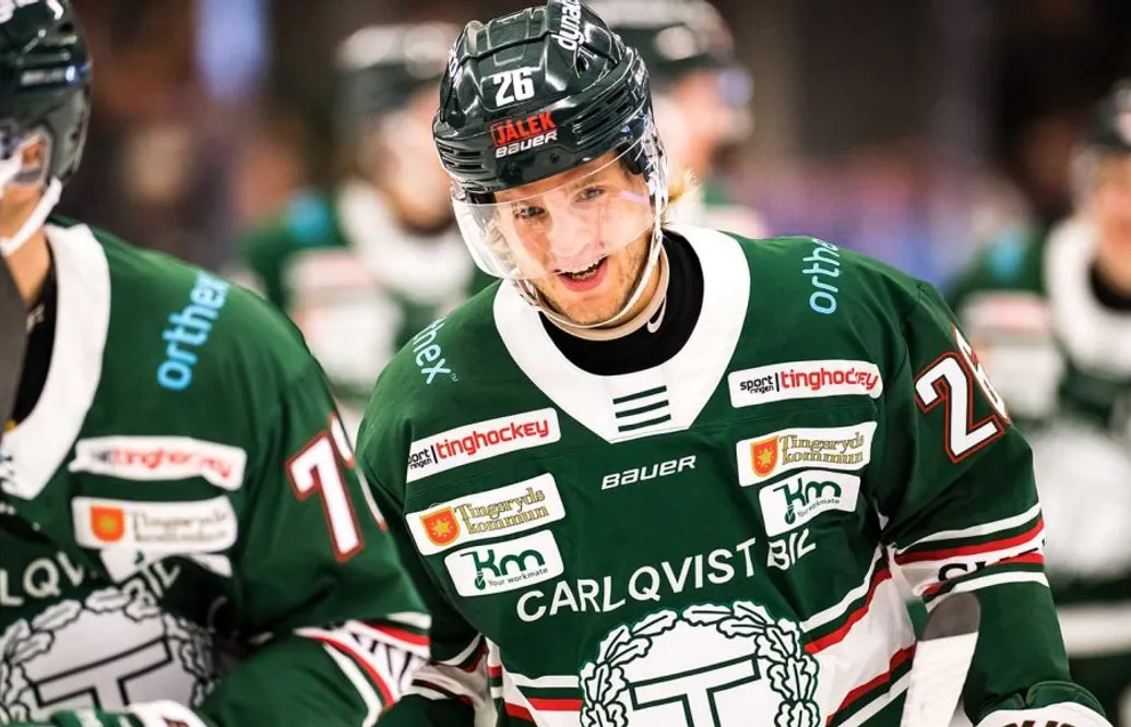 Sköt bara fyra skott i den sista perioden – gjorde två mål och vann