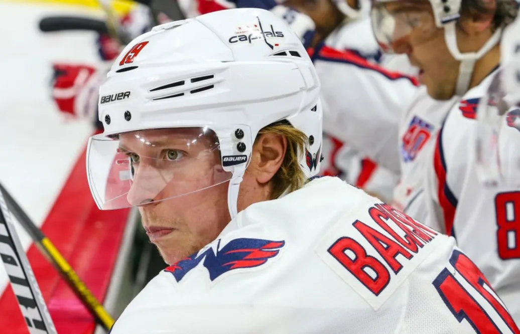 Nicklas Bäckström opererad – förväntas vara återställd till hösten