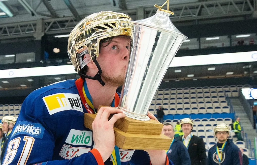 SM-guldvinnarens succé i natt – tre poäng i krossen