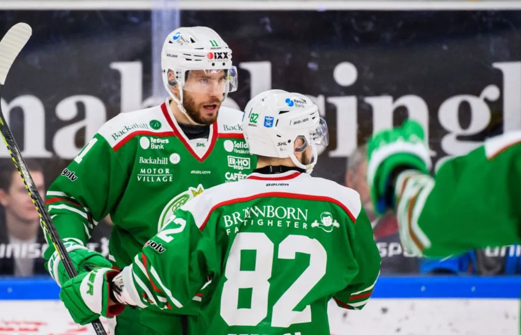 På väg mot första matchen sedan mars