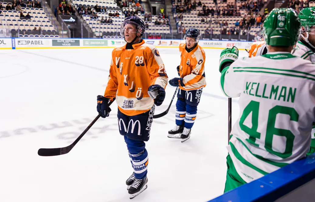Hugo Gustafsson firar sitt 2-2-mål. 
Foto: Bildbyrån