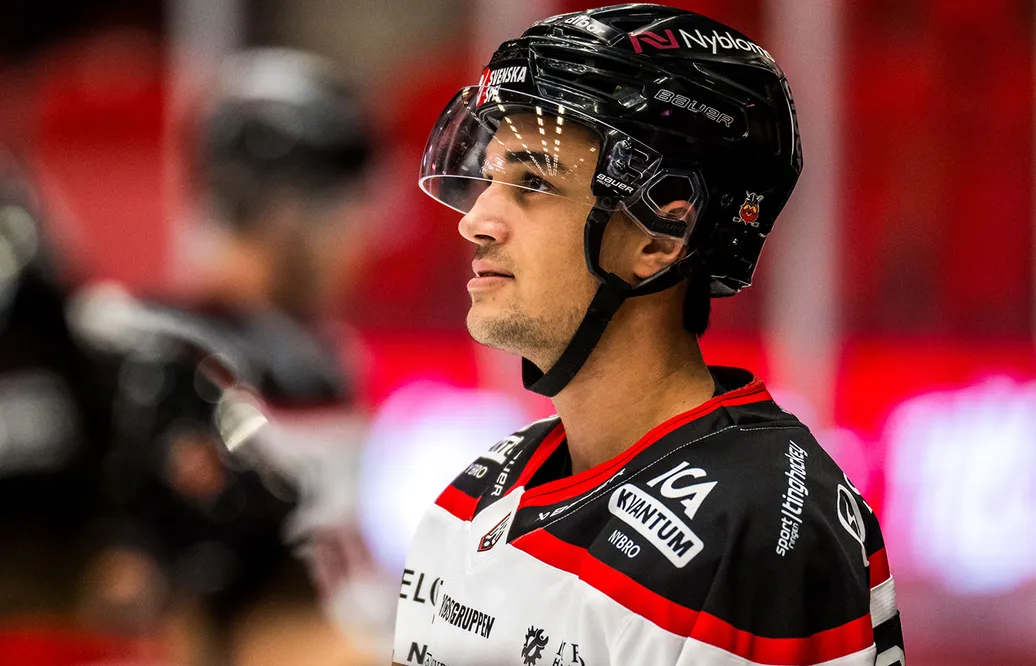 Hugo Gabrielson berättar om flytten till Finland - trots SHL-intresset.