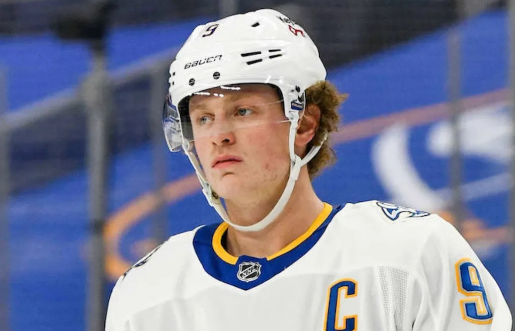 Jack Eichel tillbaka i full träning