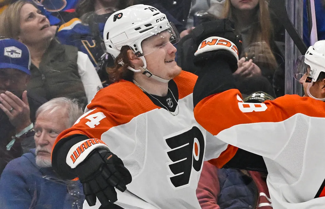 Owen Tippett skriver åttaårskontrakt med Philadelphia Flyers