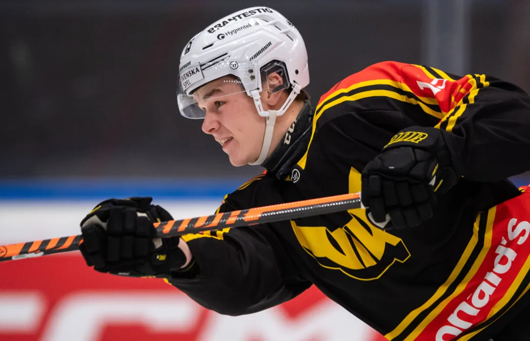 Vita Hästen värvar Filip Wiberg från Västerås
