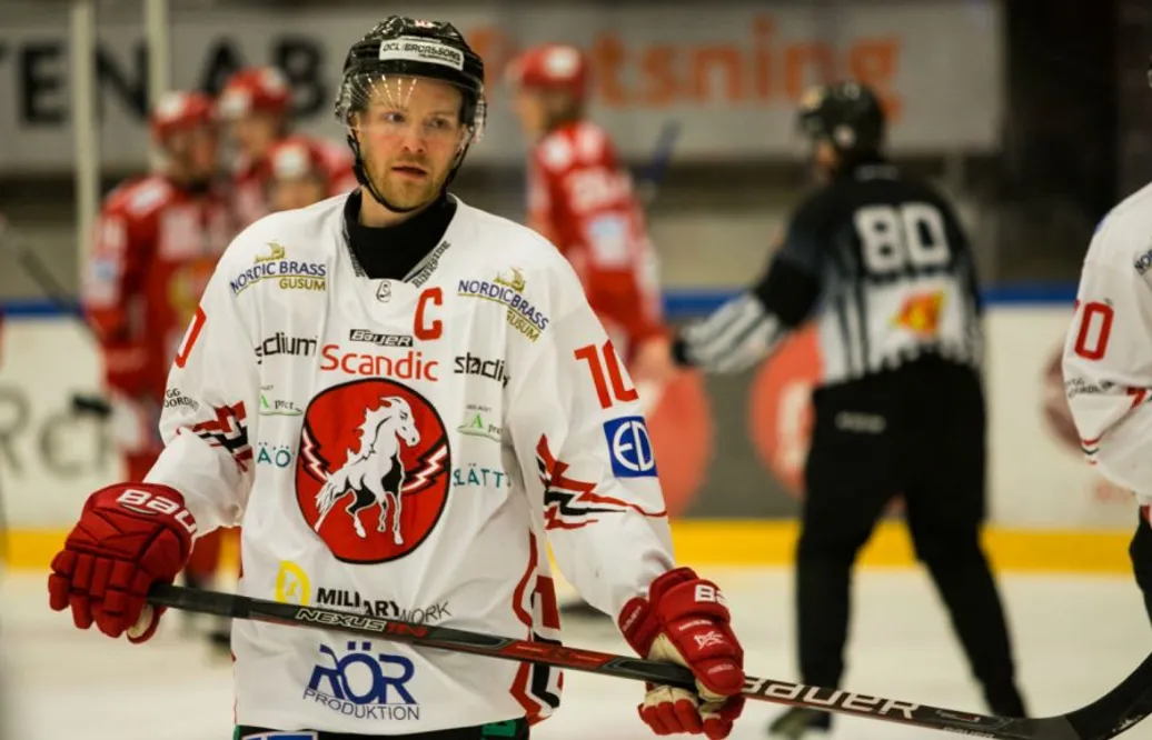 Kaptenen blir kvar i stallet – skriver långtidskontrakt