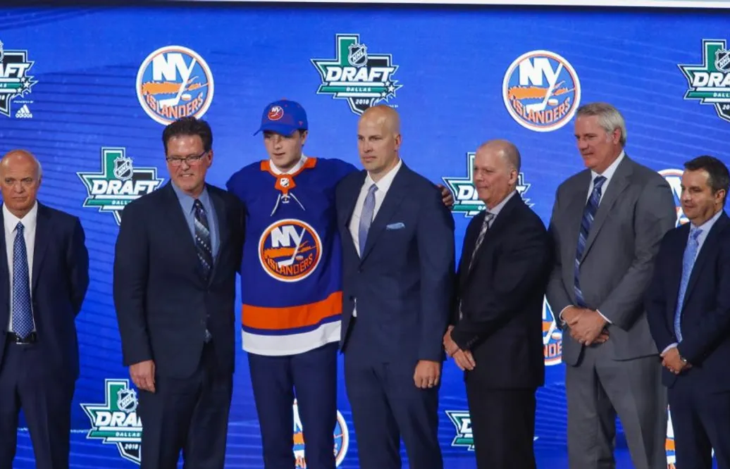 Jättelöftet skriver NHL-kontrakt direkt
