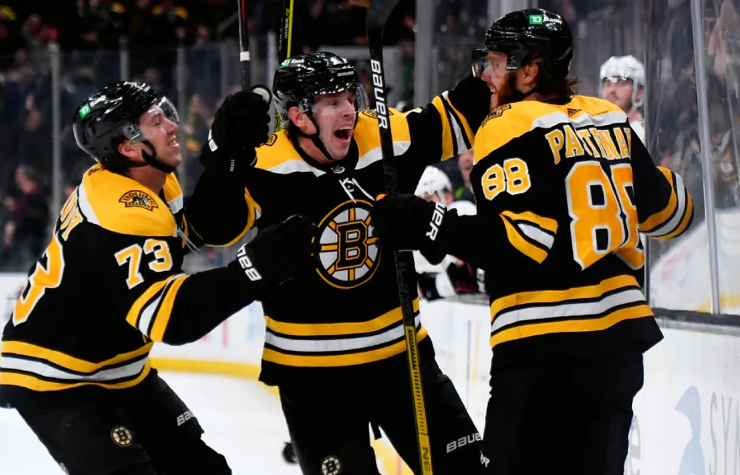 Osäkerhet kring David Pastrnak: ”Känslan är att båda väntar och ser”