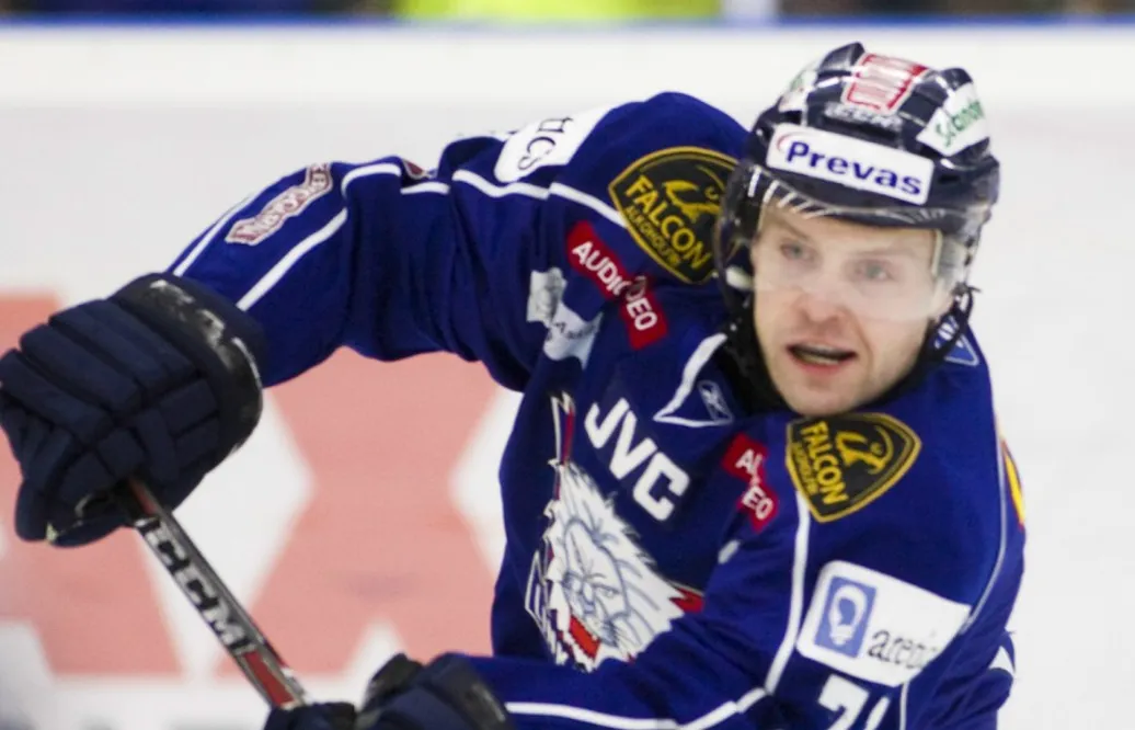 Forne SHL-stjärnan spelar vidare – 42 år gammal
