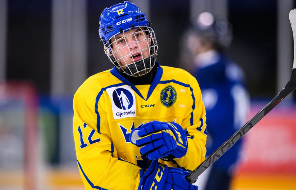 Melvin Fernström får chansen i SHL av Örebro