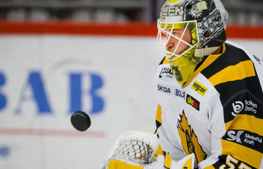 Skrev på nytt kontrakt - nu tvingas svensken lämna