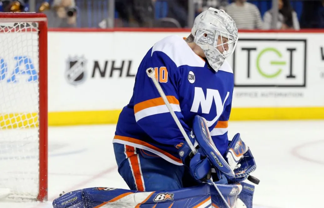 Svenske succémålvakten prisas av NHL – en av månadens bästa spelare