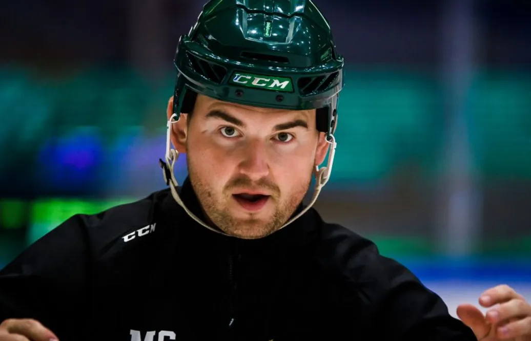 FBK-tränaren: "Vi borde gå över till NHL-mått"