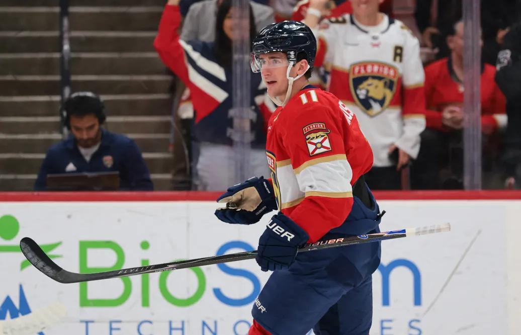 Mackie Samoskevich trejdas från Florida Panthers till Seattle Kraken. Foto: Sam Navarro-Imagn Images
