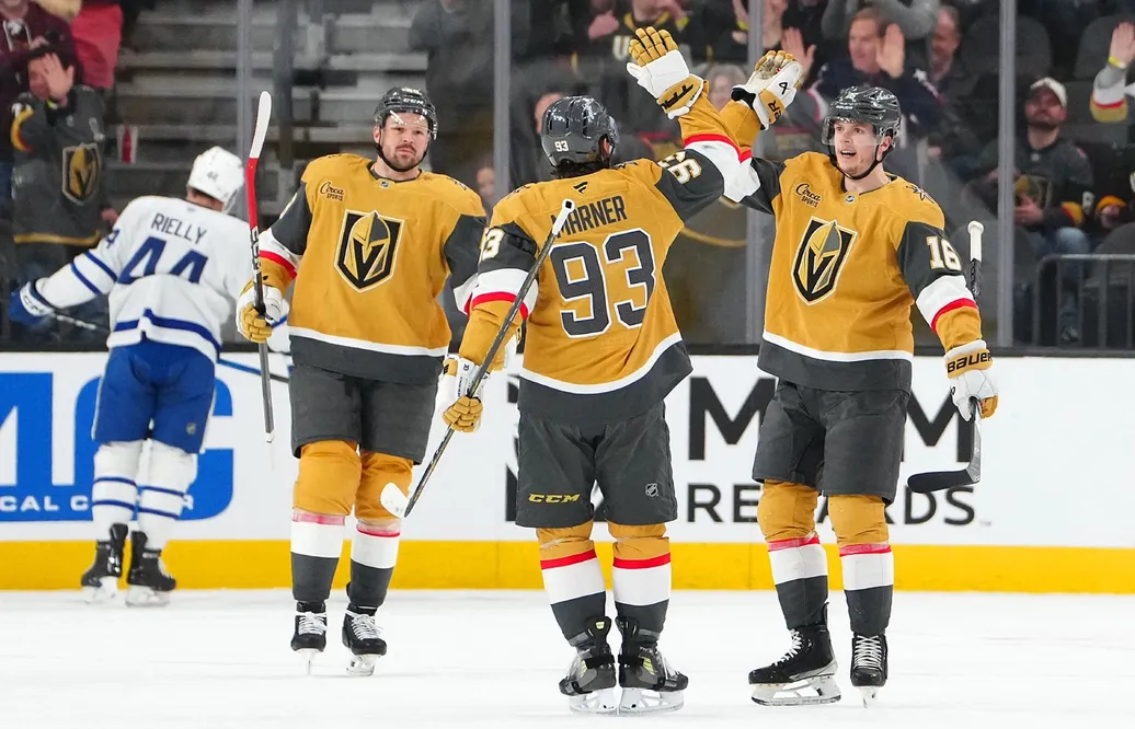Vegas starkast – med två sena mål mot Toronto
