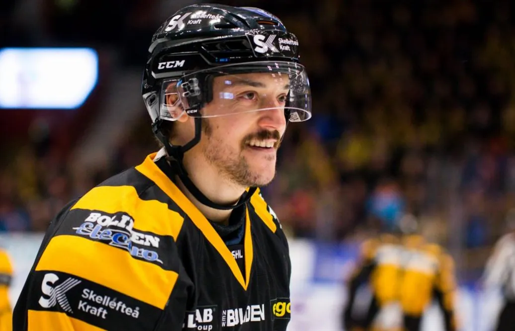 Förre Skellefteåfloppen ersätter NHL-flyktande stjärnan
