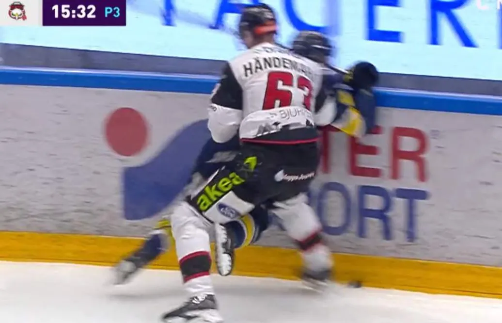 Fredrik Händemark får matchstraff i bottenfinalen mot HV71