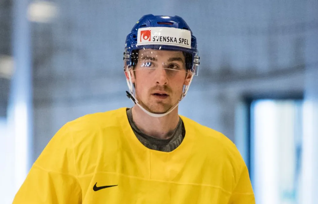 Dubble svenske mästaren blir kvar i KHL