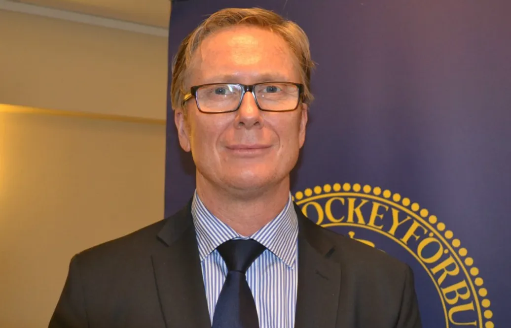 Boustedt slår tillbaka: "Uppträtt grovt illojalt mot arbetsgivaren"