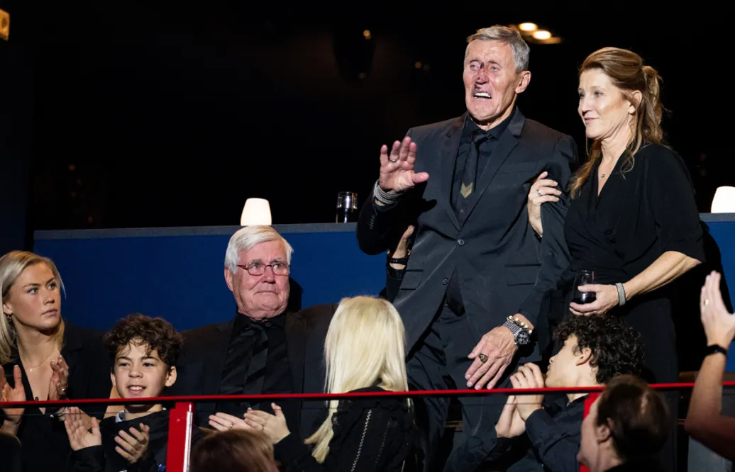 Stående ovation för Börje Salming på Tidernas Hockeygala