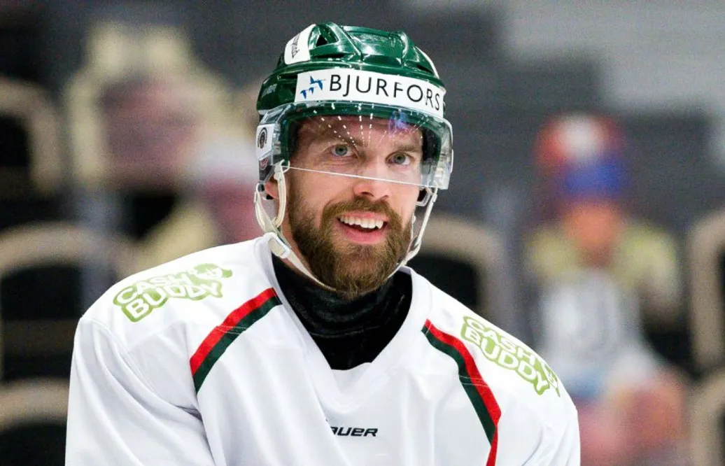 Förlänger - klar för två nya år med Frölunda