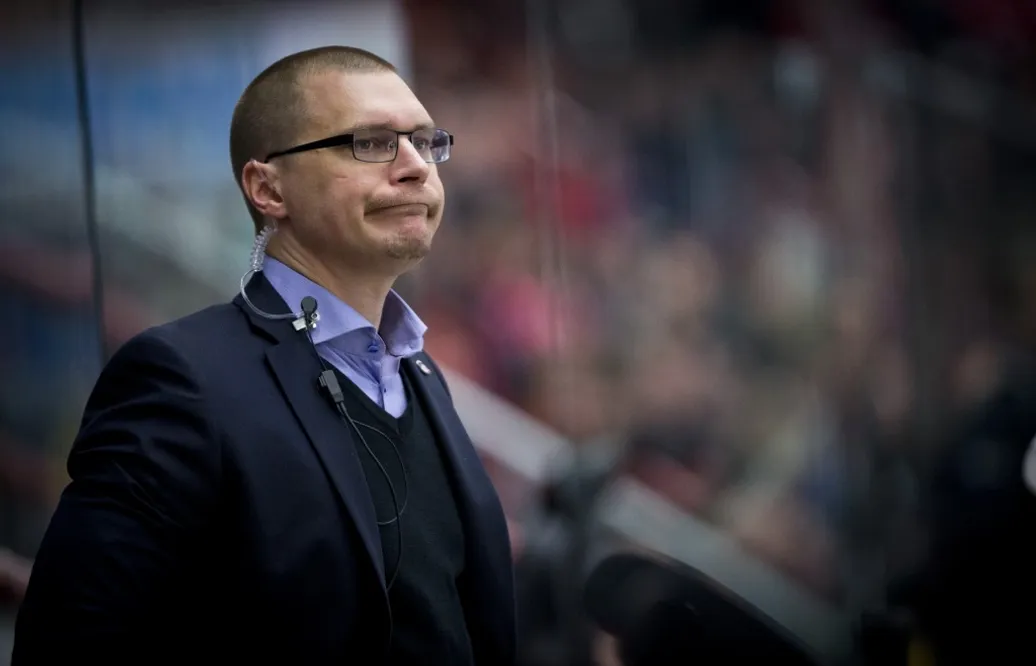 Förre SHL-tränaren attackerad – av åsna: ”Ta mig fan det sjukaste jag varit med om”