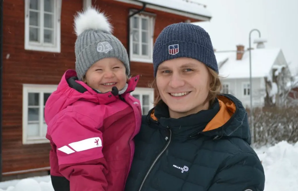 Blev pappa som 19-åring – Leksands forward om nya livet: ”Känns som jag hittat mig själv”