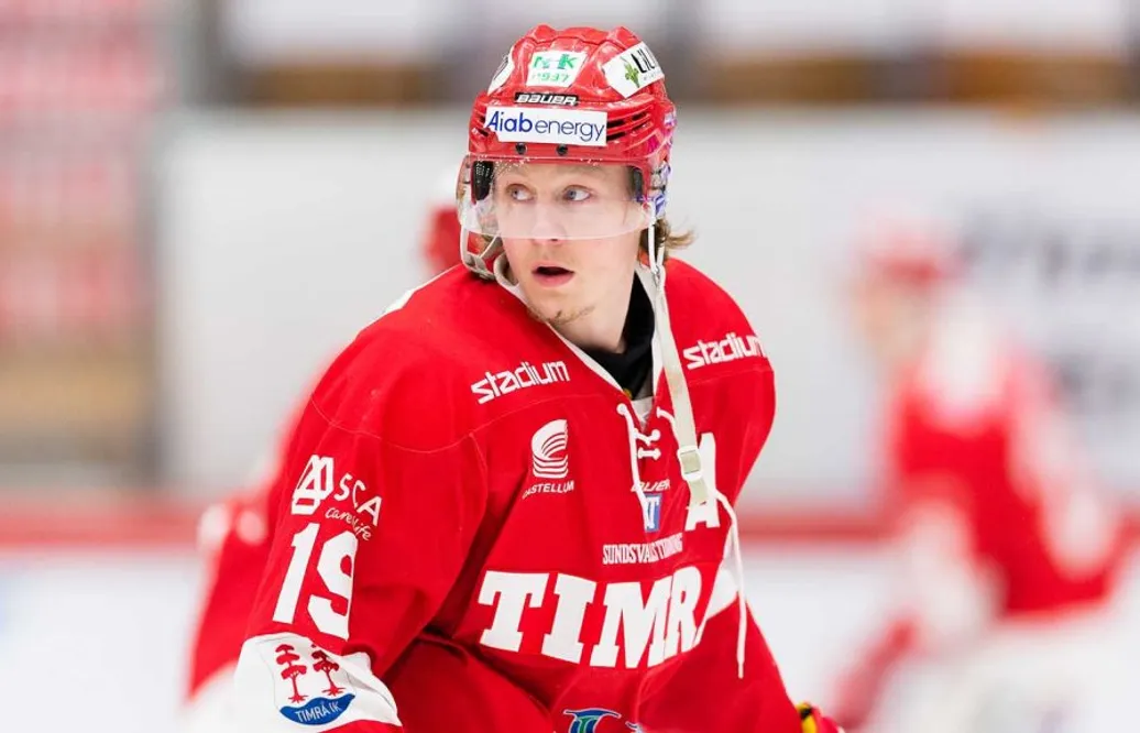 Kvalhjälten följer inte med Timrå upp i SHL – presenterad av ny klubb