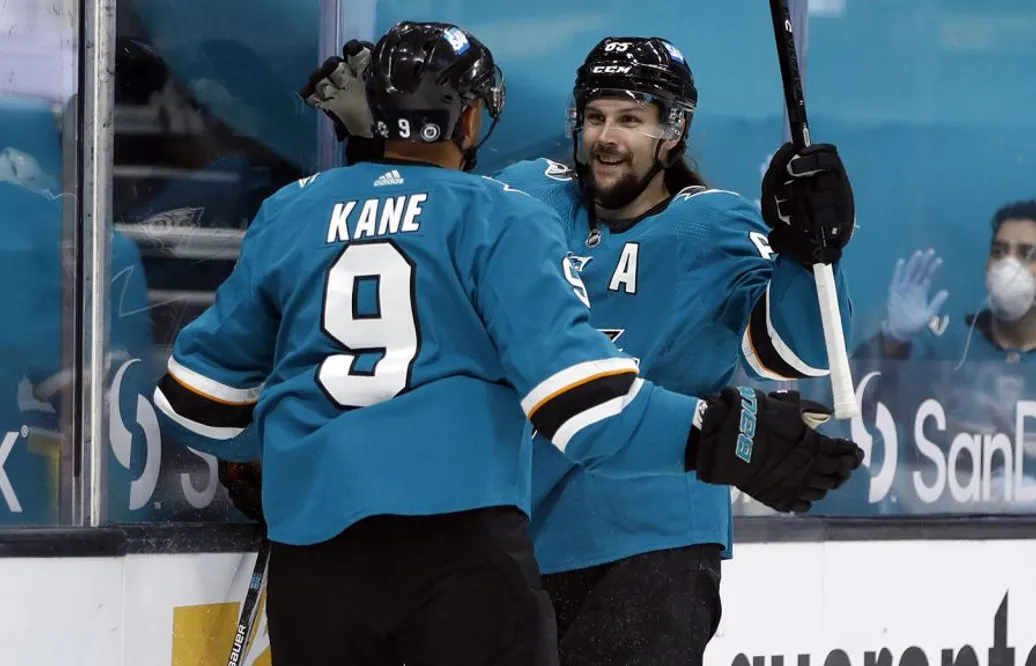 Sharks vann rivalmötet – efter Kanes dubbel