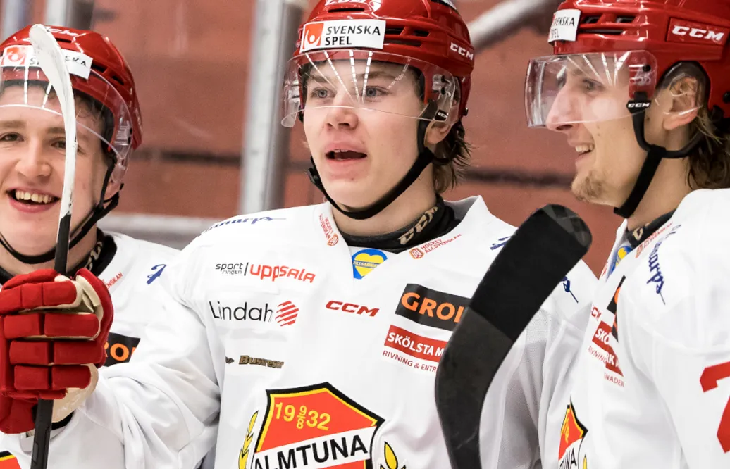 William Proos skriver kontrakt med Almtuna
