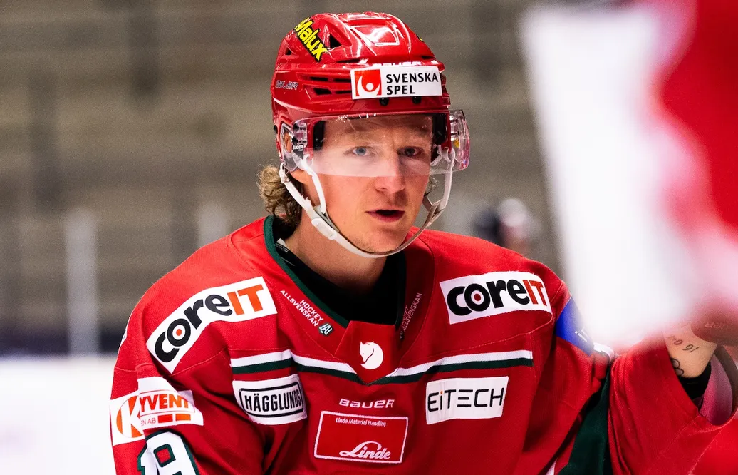 Erik Karlsson tilldelas Guldpucken – för tredje gången