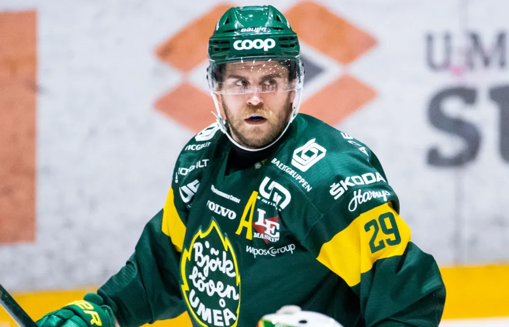 Beskedet: Alexander Wiklund stängs av