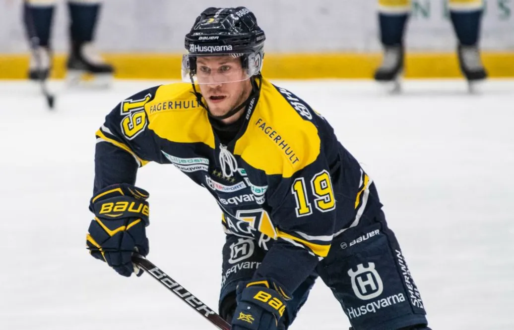HV71-profilen blir tränare i klubben