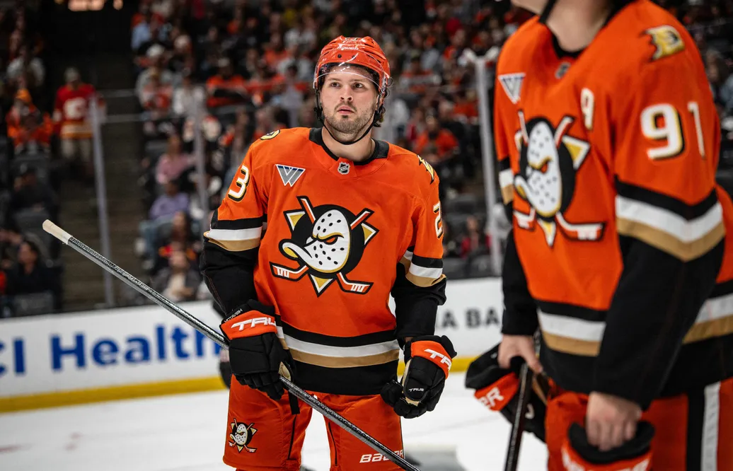 Mason McTavish ser ut att vara på väg bort från Anaheim Ducks. Foto: Corinne Votaw-Imagn Images