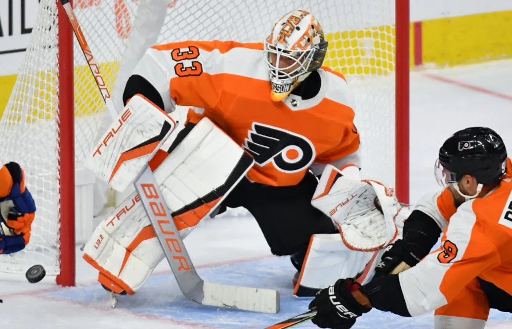 Samuel Ersson kallas tillbaka upp av Philadelphia Flyers