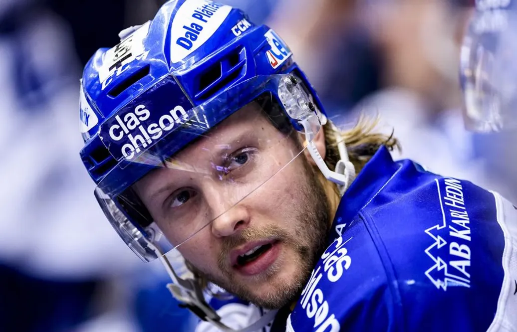 Laget degraderades men backen blir kvar i SHL: ”Alltid velat spela i klubben”