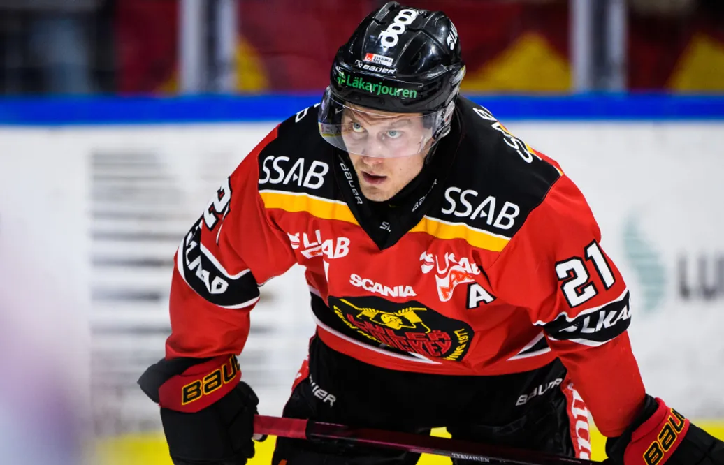 Juhani Tyrväinen ska spela med juniorlaget – trots att han är avstängd