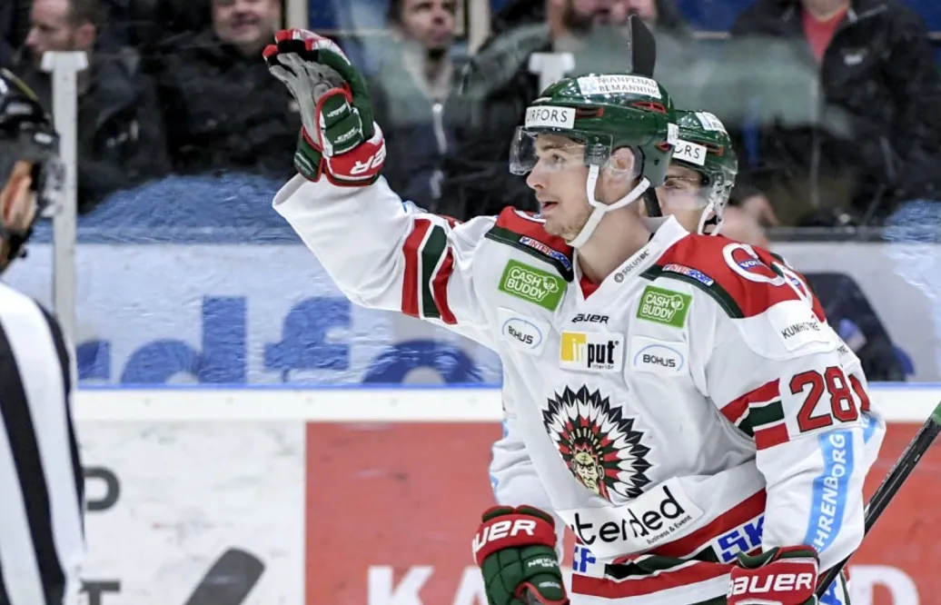 Här är Sundströms nya klubb: ”En av de mest lovande centrarna”
