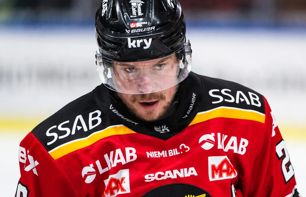 Erik Gustafsson har missat fem SHL-matcher med en fraktur. 